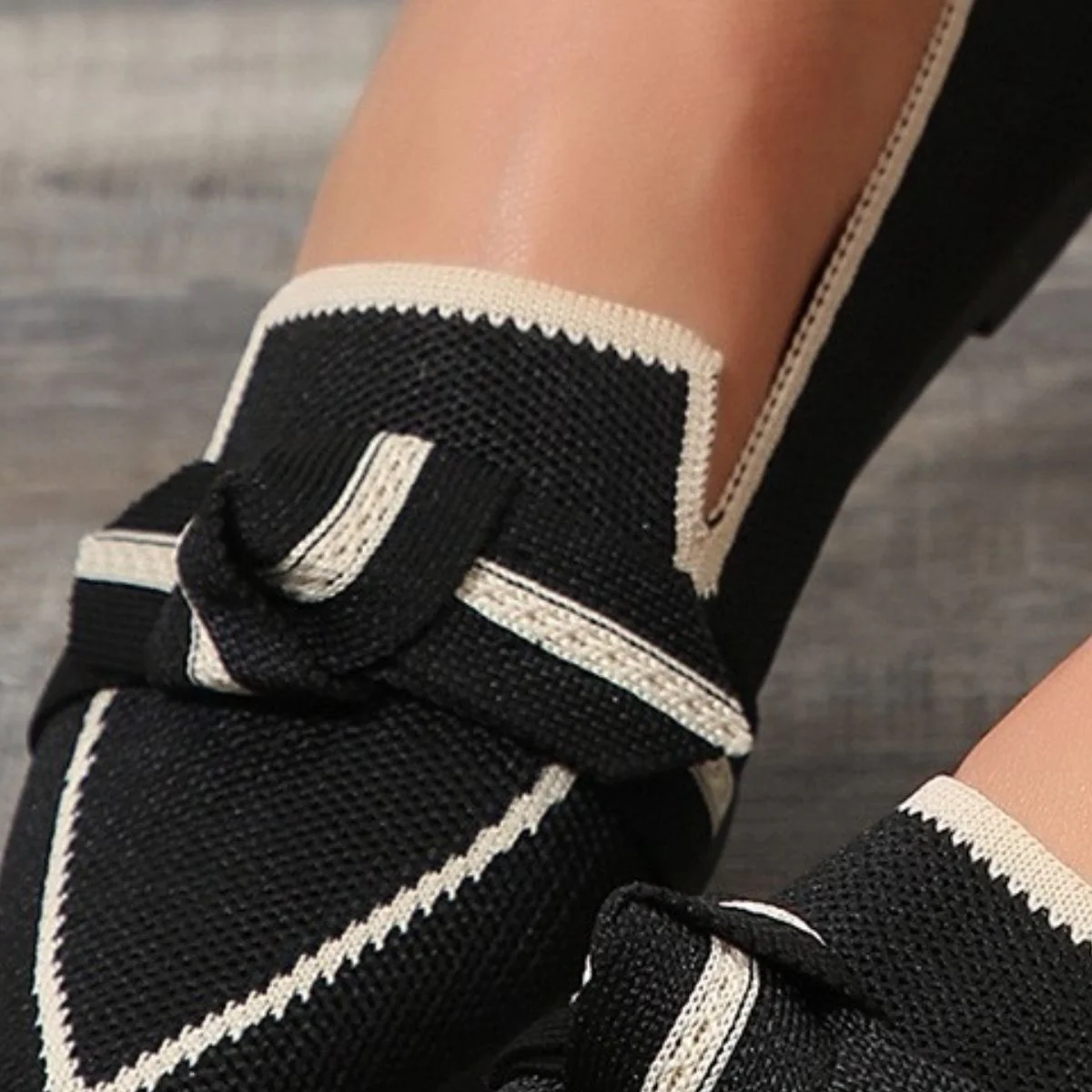 Bow Contrast Trim Point Toe Loafers - Image 12