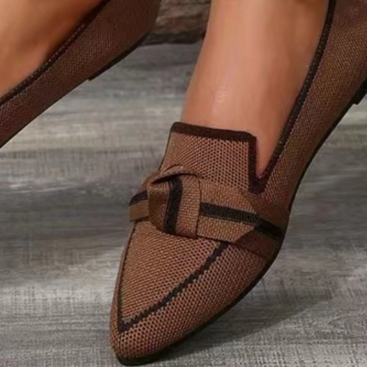 Bow Contrast Trim Point Toe Loafers - Image 9