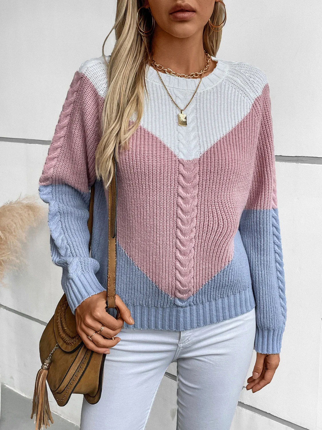 Color Block Round Neck Long Sleeve Sweater - Image 4