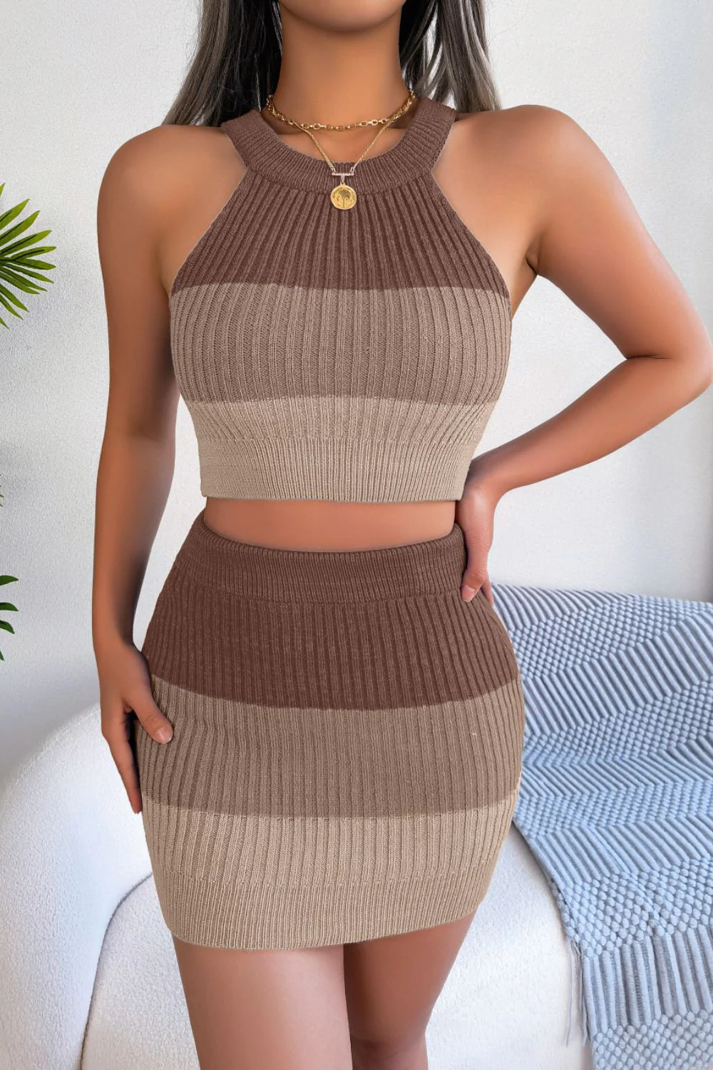 Color Block Sleeveless Crop Knit Top and Skirt Set - Image 7