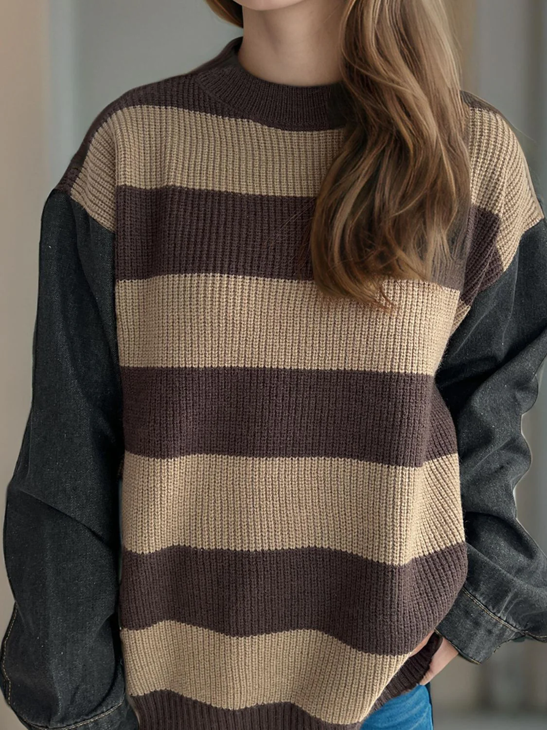 Contrast Round Neck Long Sleeve Sweater - Image 10