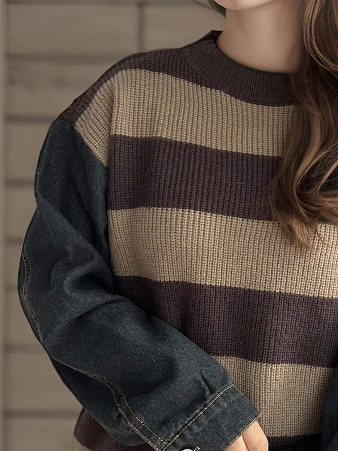 Contrast Round Neck Long Sleeve Sweater - Image 9