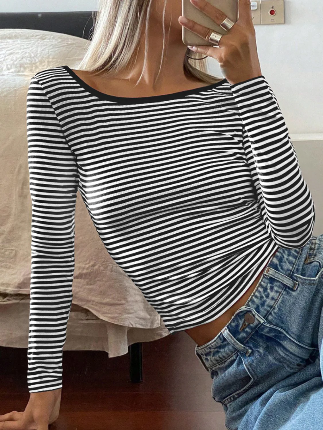 Devine Backless Striped Boat Neck Long Sleeve T-Shirt - Image 11