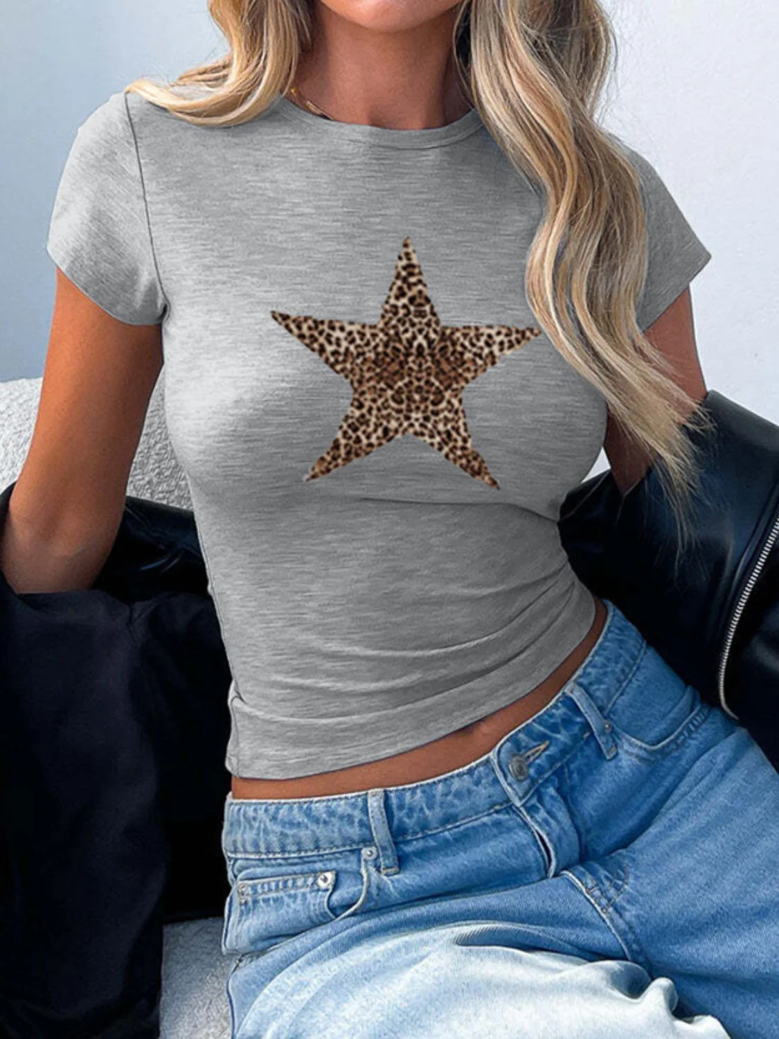 Devine Star Round Neck Short Sleeve T-Shirt - Image 5