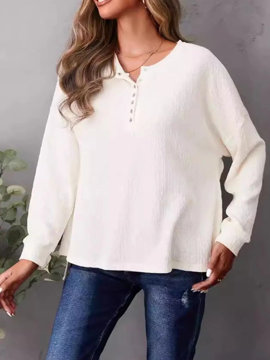 High-Low Quarter Snap Round Neck T-Shirt - Image 4