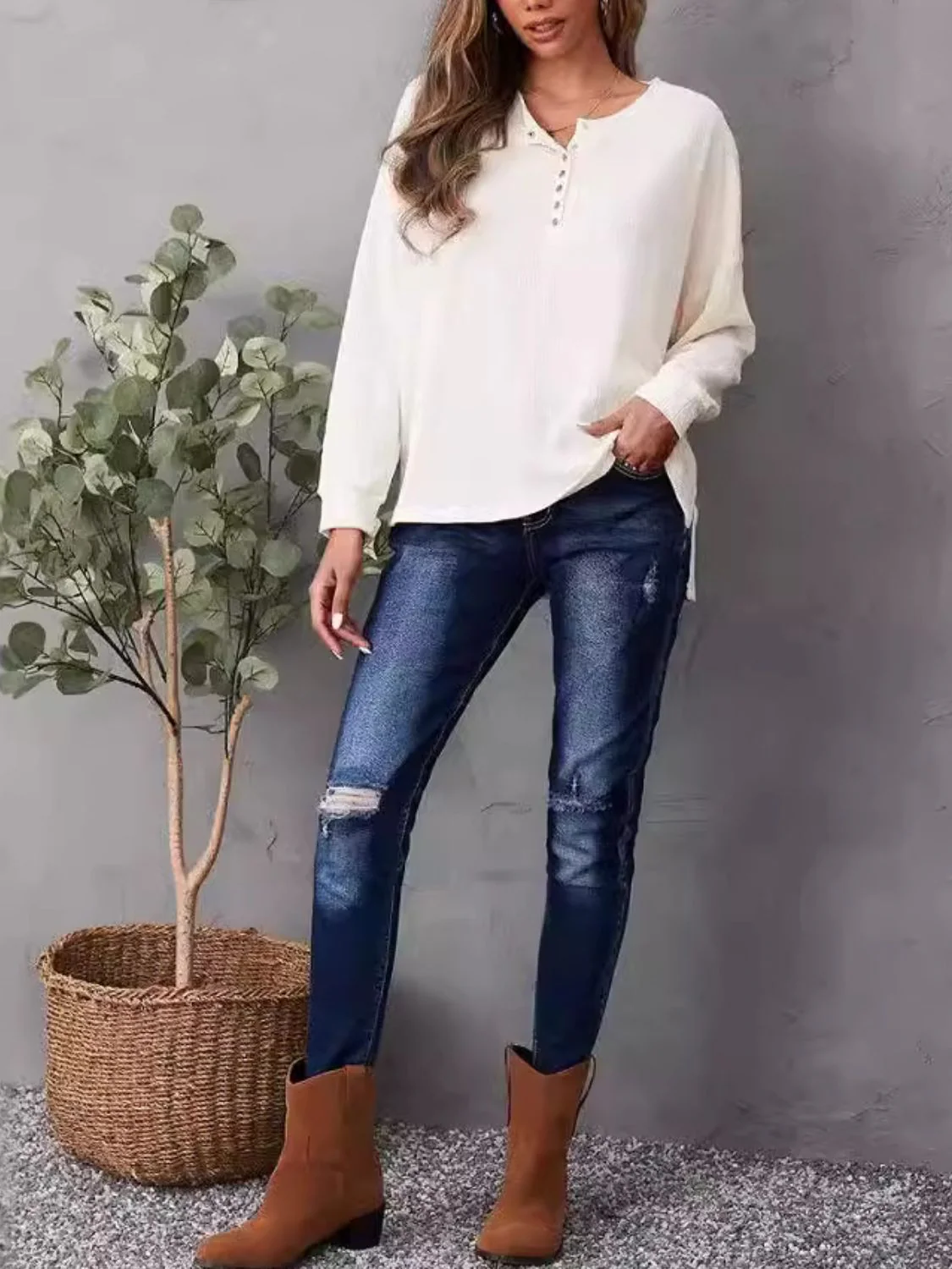 High-Low Quarter Snap Round Neck T-Shirt - Image 5