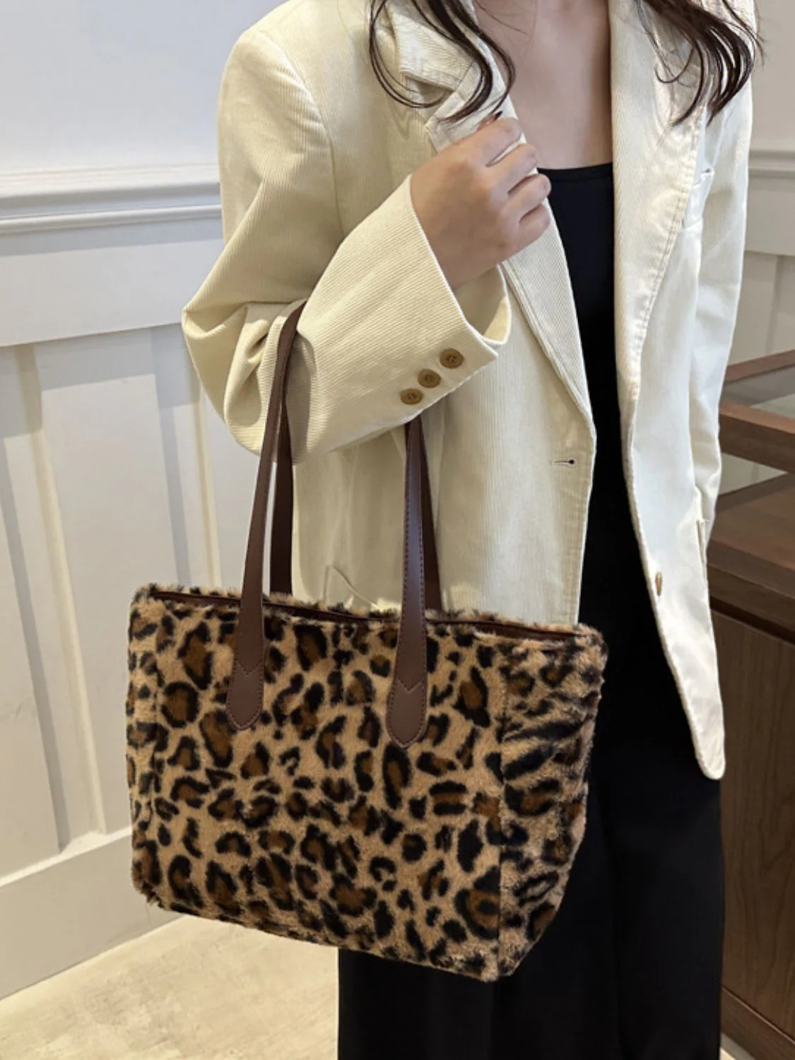 Leopard Fluff Tote Bag - Image 9