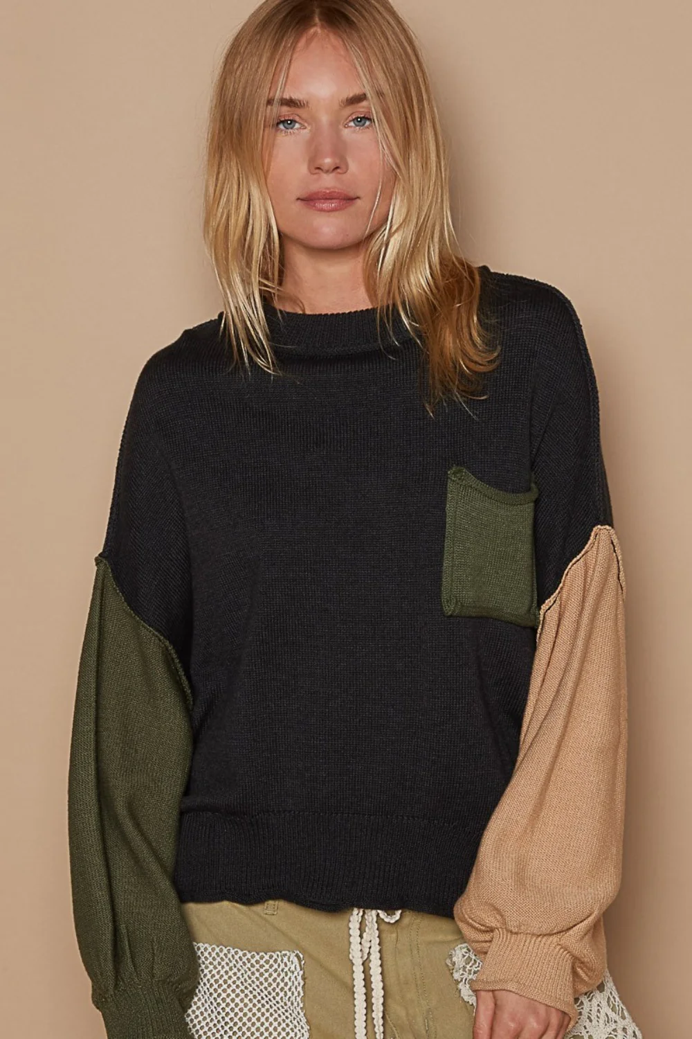 POL Color Block Roll Hem Hacci Sweater - Image 3