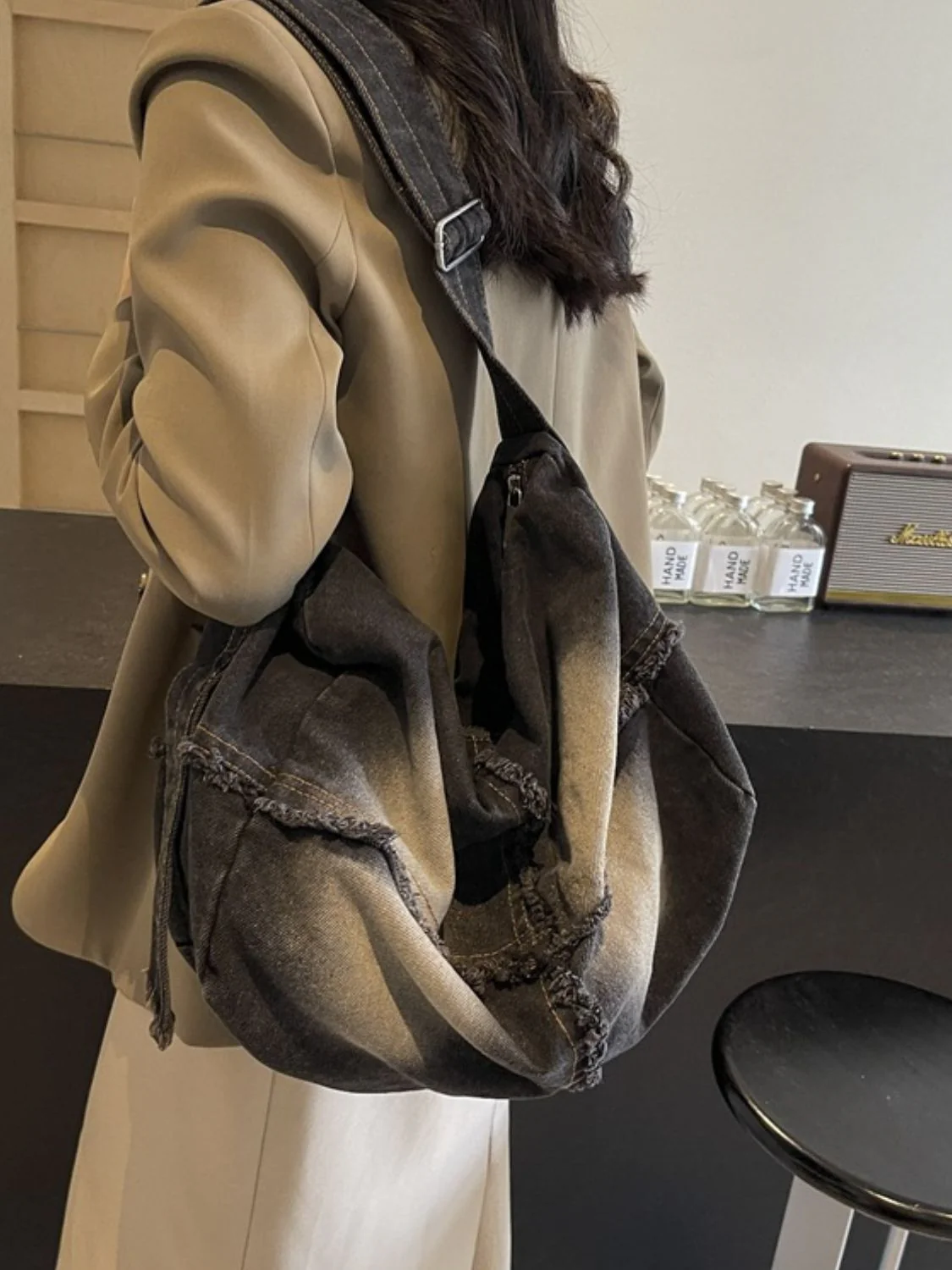 Raw Hem Gradient Crossbody Bag - Image 4