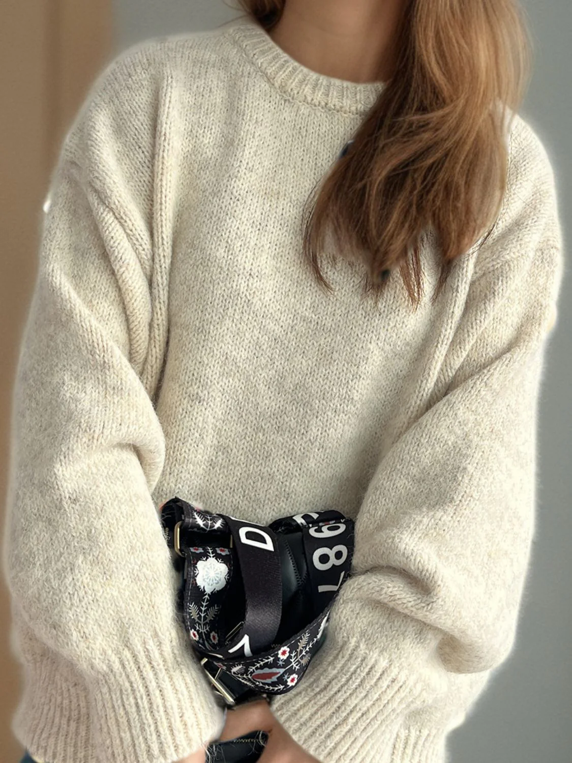 Round Neck Long Sleeve Sweater - Image 3