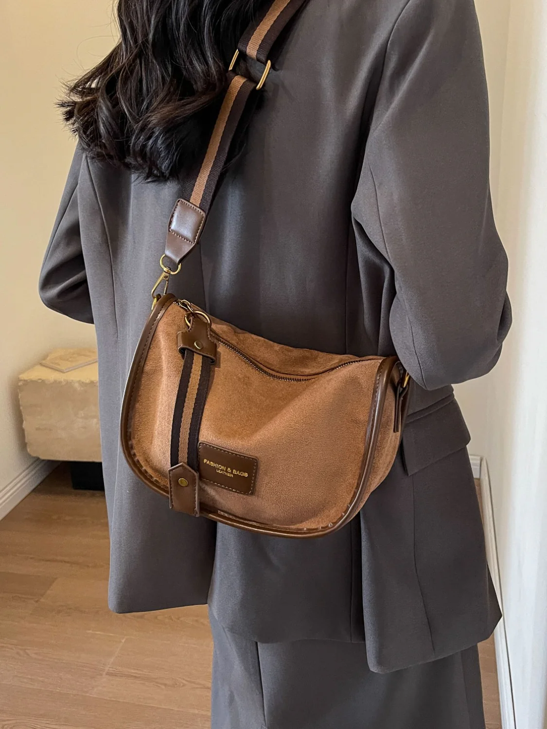 Suede Adjustable Strap Shoulder Bag - Image 19