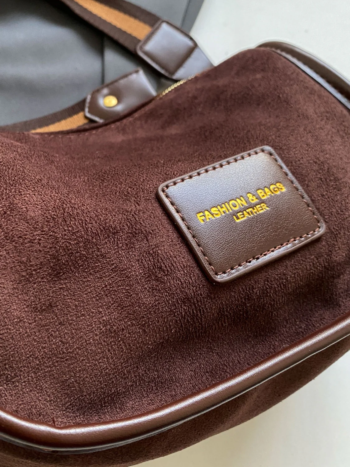 Suede Adjustable Strap Shoulder Bag - Image 5