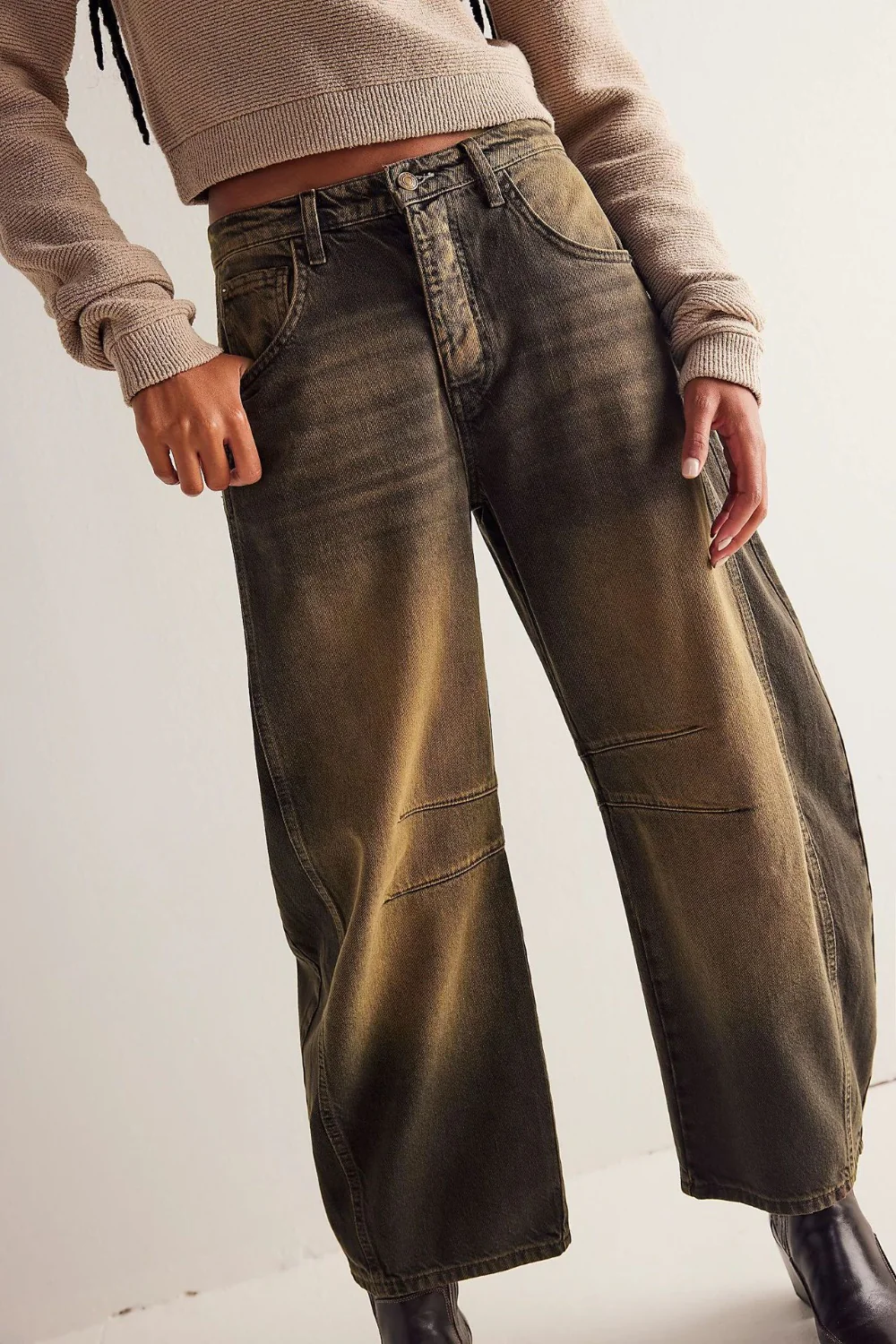 Wide Leg Jeans with Pockets - Image 15