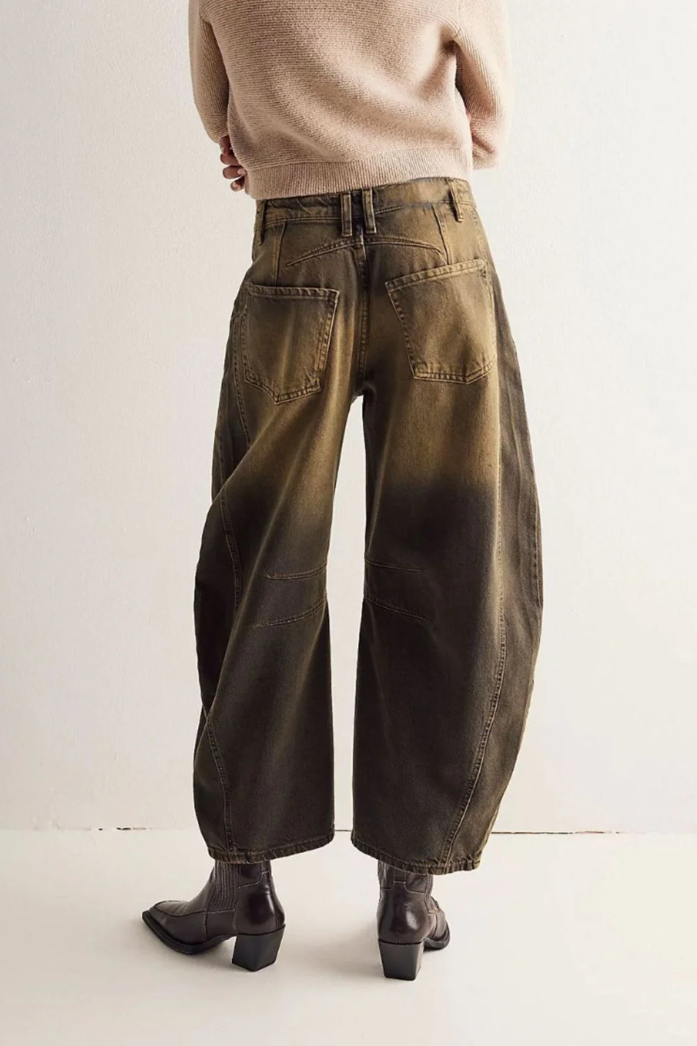 Wide Leg Jeans with Pockets - Image 16